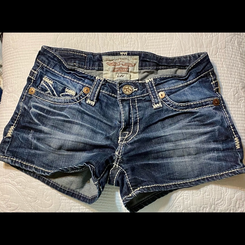 Size 27 / 4 Girls Jeans